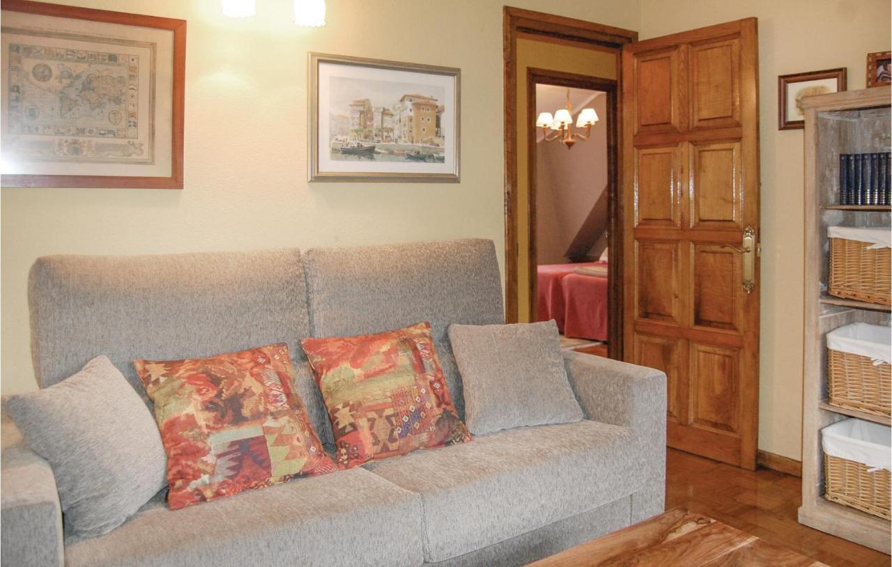 Gorgeous Home In Pilona With Kitchen La Pinera エクステリア 写真
